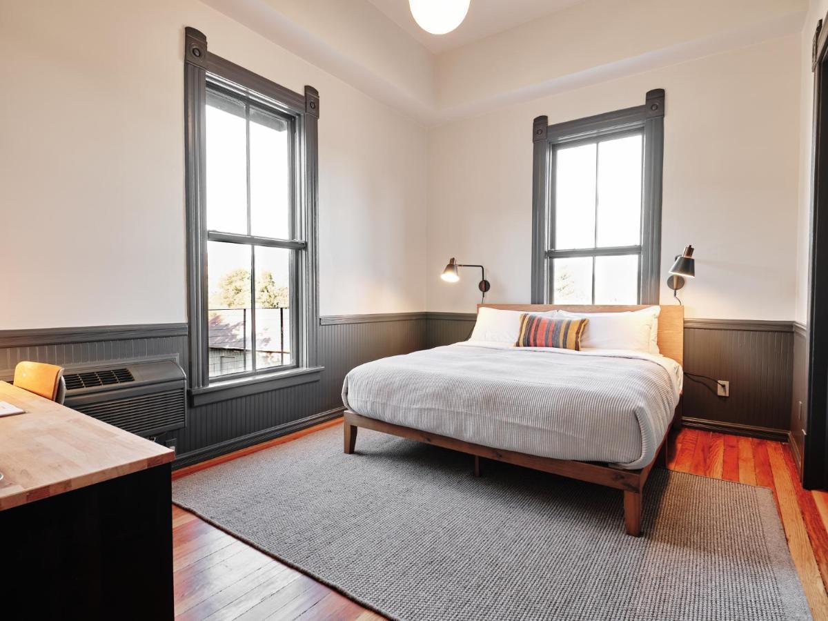 Thatcher Hotel Hopland 외부 사진